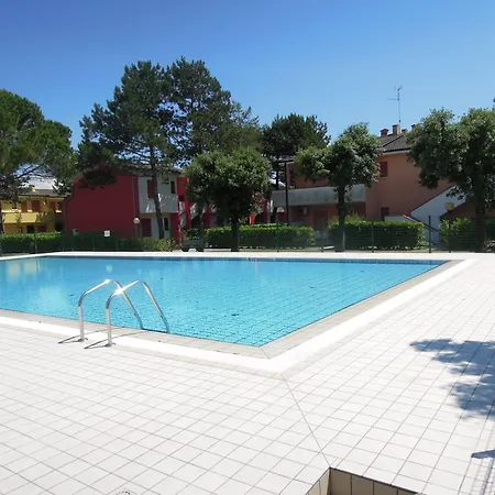 Functional Flat In A Fantastic With Pool
